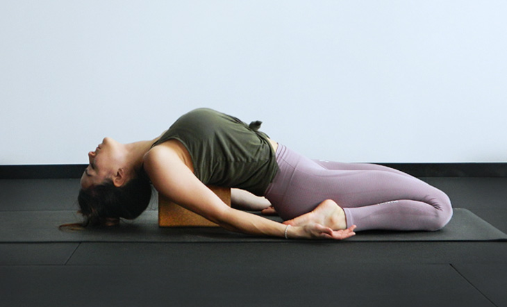 Reverse Tabletop Pose (Ardha Purvottanasana) • Yoga Basics